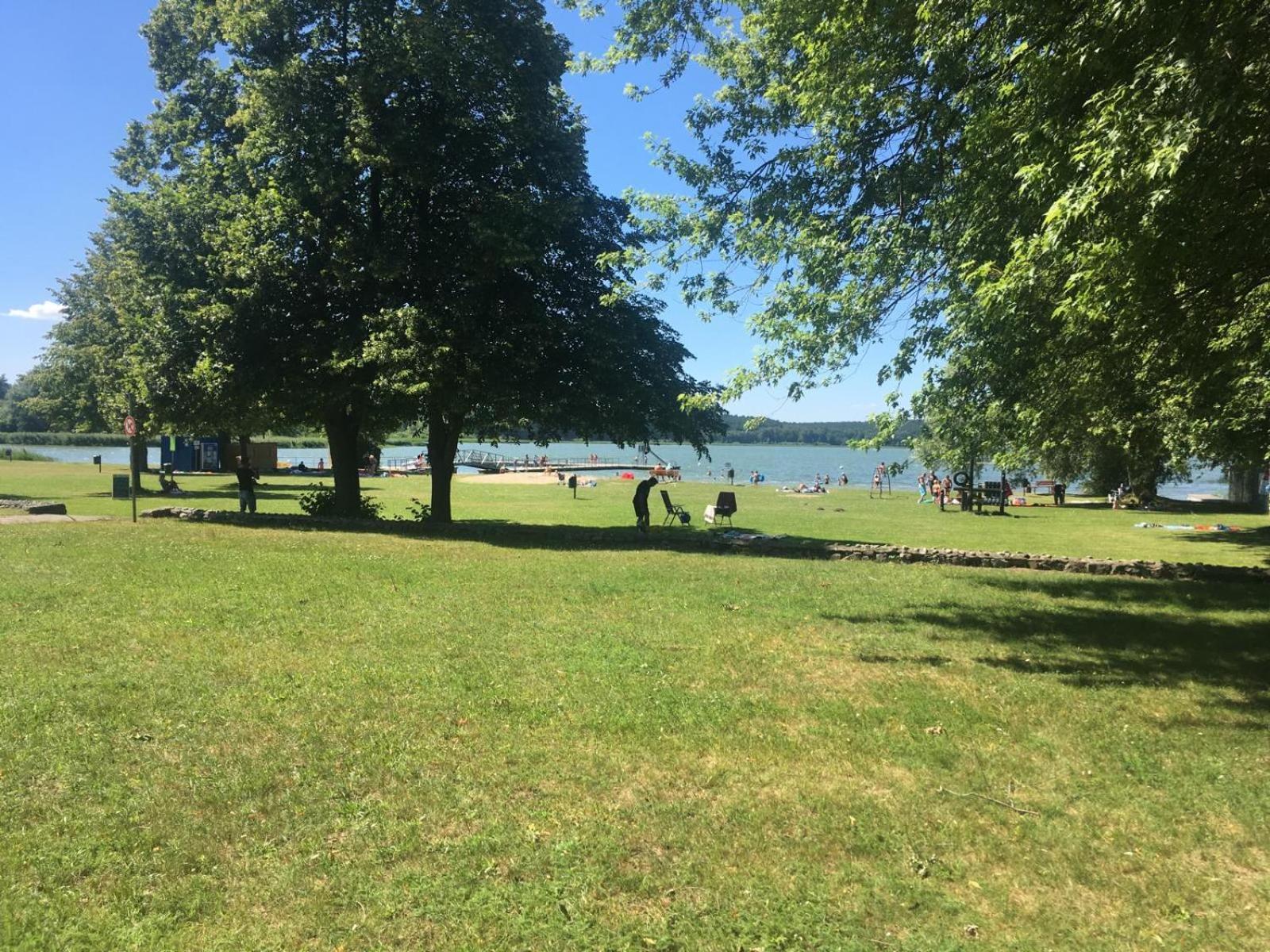 Alleenhuus Warin Bagian luar foto